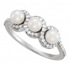 Freshwater Cultured Pearl Ring with 0.30 ct Diamonds