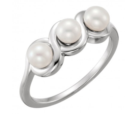 Freshwater Cultured Three Stone  Pearl Ring