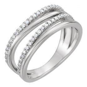 0.90 ct Ladies Round Cut Diamond Anniversary Ring