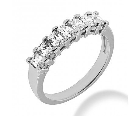 1.05 ct. Ladies Emerald Cut Diamond Wedding Band in Shared Prong Mounting